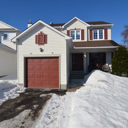 530 Deancourt Cres